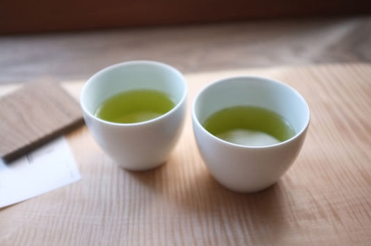 Drinking Green Tea vs. Extract & Supplements